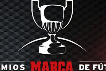El futbolista del Atlético Madrid recibió el premio a mejor jugador de una selección de Europa.