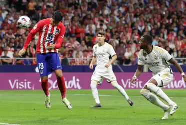 Morata remata un centro ante la mirada de Alaba y Fran García. Imagen: Goal.com