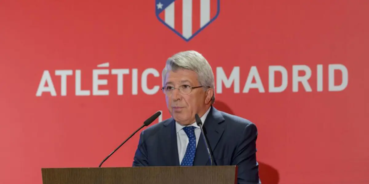 El Atlético tiene días de tranquilidad luego de la victoria, pero la dirigencia tiene nombre en carpeta para reemplazar al DT argentino.