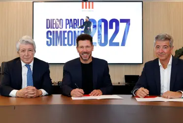 El entrenador por fin estampó su firma y continuará en el Atlético de Madrid.