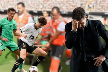 El futbolista tuvo que salir entre lágrimas en camilla y asistido del campo de juego.