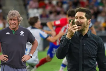 El ingeniero Pellegrini se acercó al jugador, pero el Cholo lo repelió rápidamente.