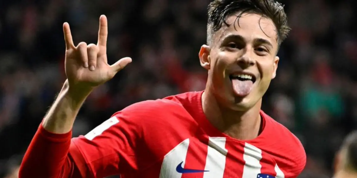 El joven jugador hizo un golazo y se convirtió en el mejor de todo el partido.