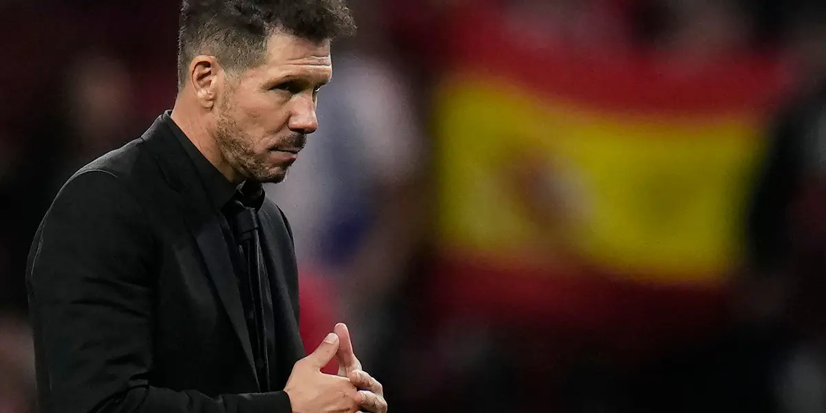 El público de Atlético de Madrid quedó dividido tras una nueva eliminación de la Liga de Campeones. Algunos piden la salida del entrenador