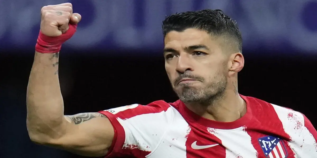 El uruguayo defendió la camiseta de ambos equipos.