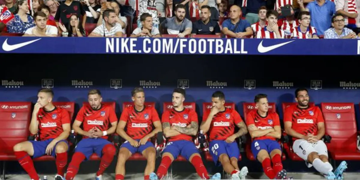 En el Atlético de Madrid no tiene lugar con Simeone en el equipo, por lo que la directiva le busca una salida al jugador