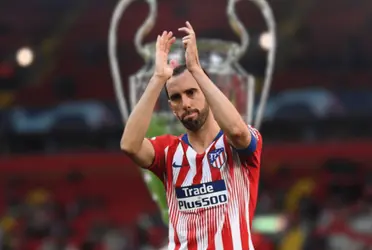 En entrevista el defensor uruguayo trazó una interesante comparación con la historia de los colchoneros en el máximo torneo de la UEFA