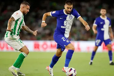 Verdiblancos y Colchoneros están igualando en una calurosa noche sevillana.